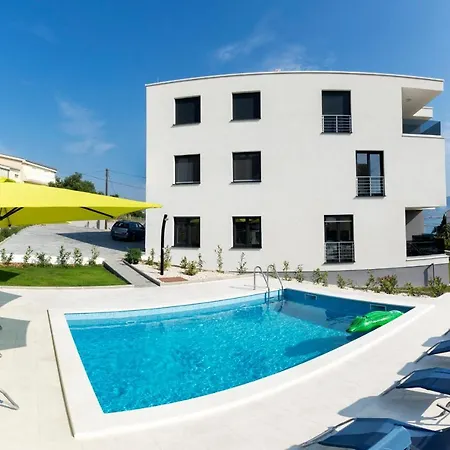 شقة Apartments4friends Vlad *